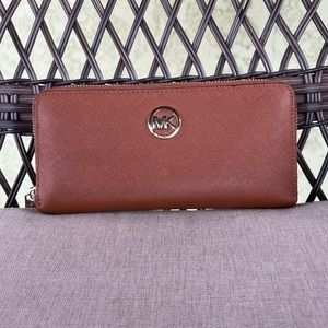 Women’s MK Cognac Leather Wallet!
